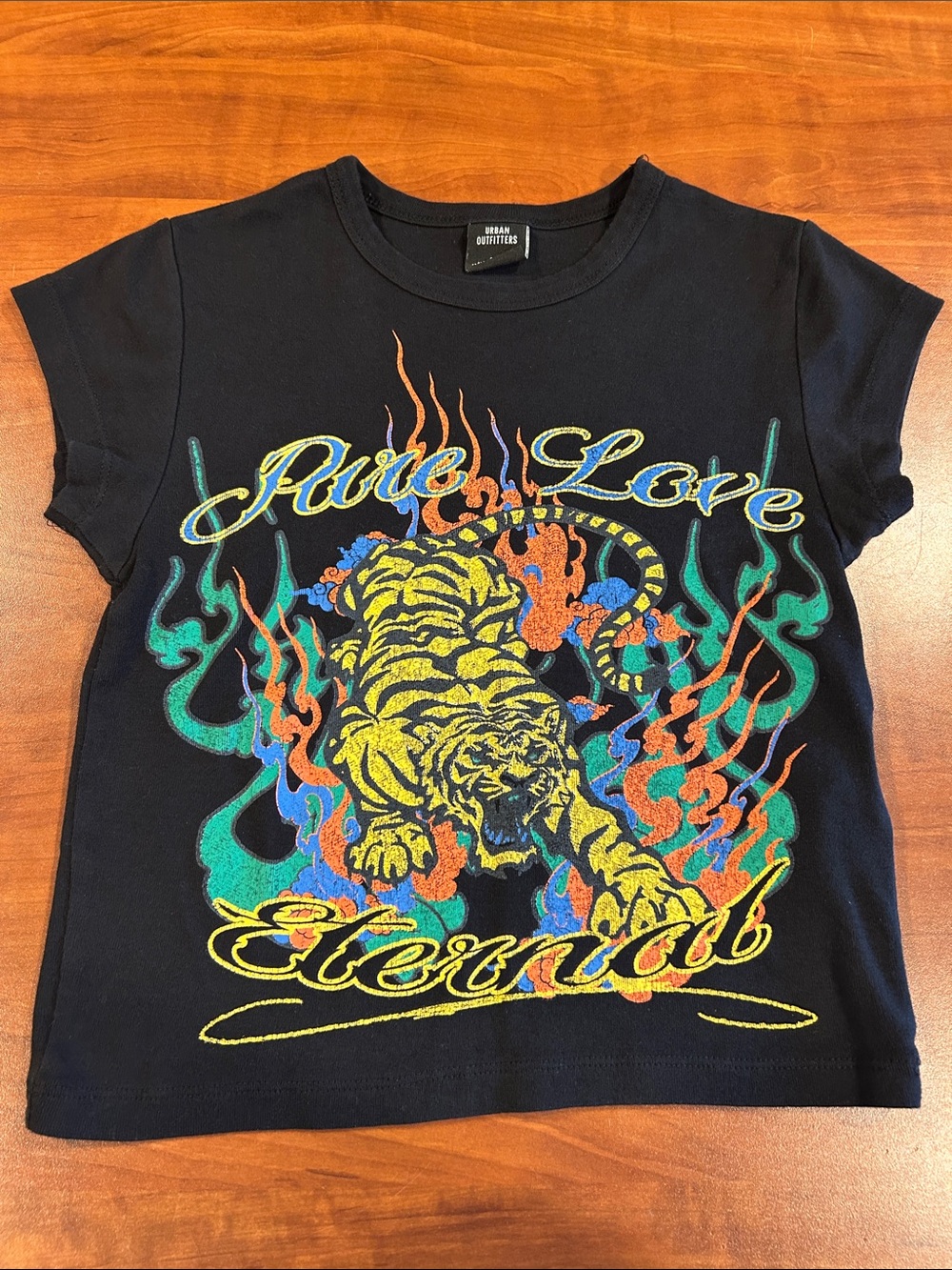 UO Graphic Baby Tee Small